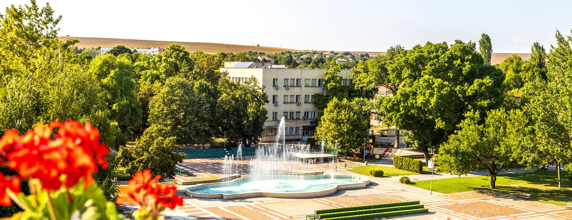 Градски площад