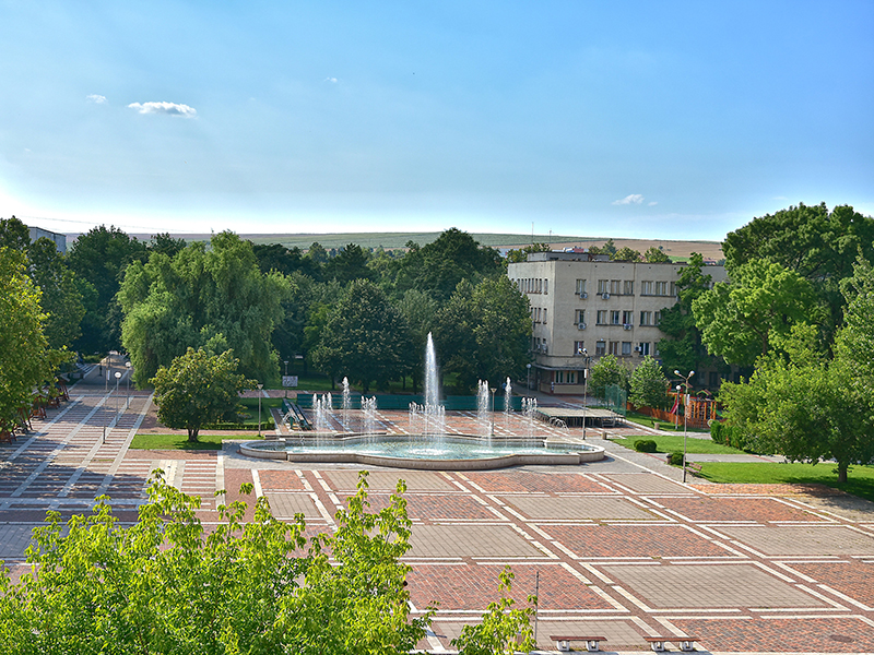 Площад гр.Полски Тръмбеш